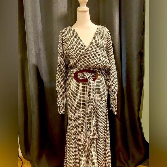Free People Dresses & Skirts - Free People Total Eclipse Midi Dress